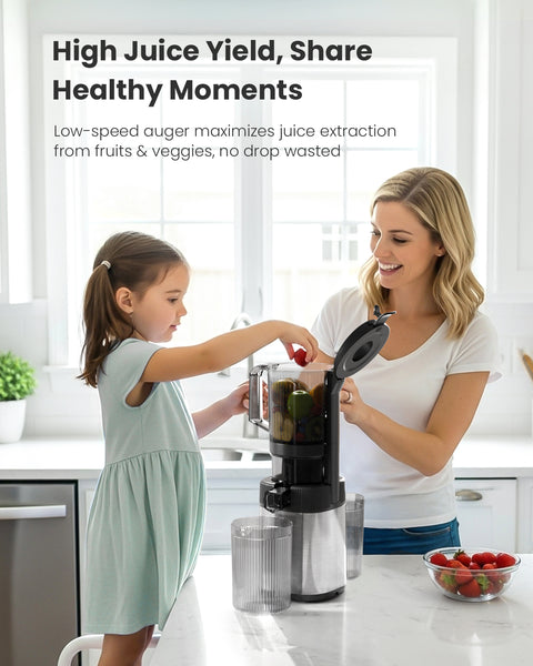Woman and child using a blender in a kitchen with text about high juice yield and healthy moments.